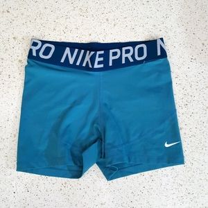 NIKE PRO WOMEN SHORTS